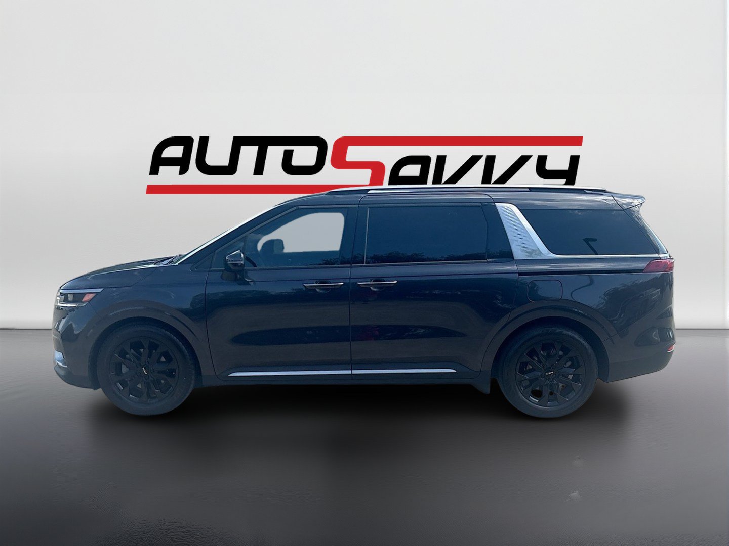 Used 2024 Kia Carnival SX FWD image 4