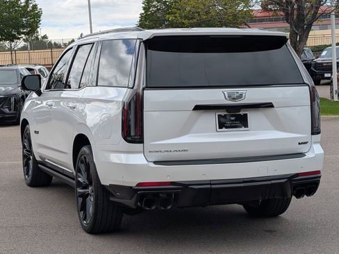 Used 2025 Cadillac Escalade V AWD/4WD image 3