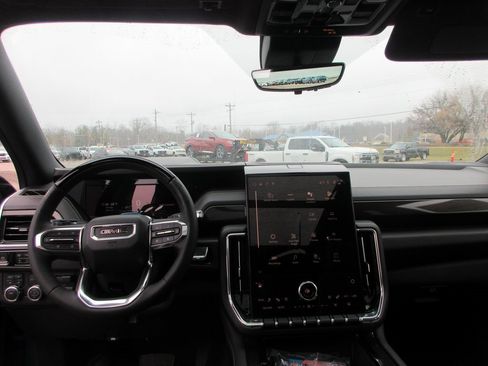 New 2026 GMC Yukon XL Elevation image 16