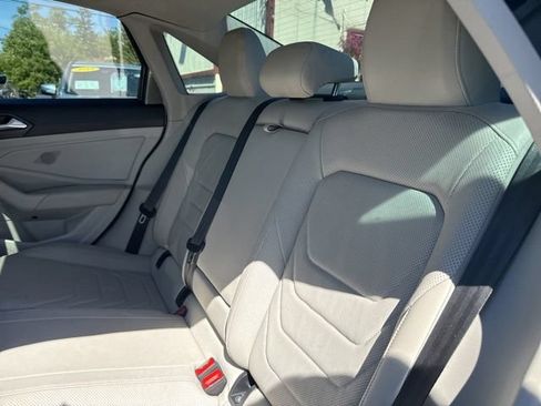 Used 2019 Volkswagen Jetta SEL Premium FWD image 13