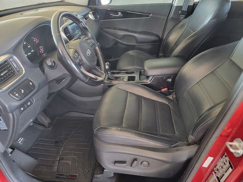 Used 2018 Kia Sorento EX AWD/4WD image 2