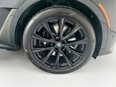 Used 2021 BMW X7 M50i w/ Dynamic Handling Package AWD/4WD image 31