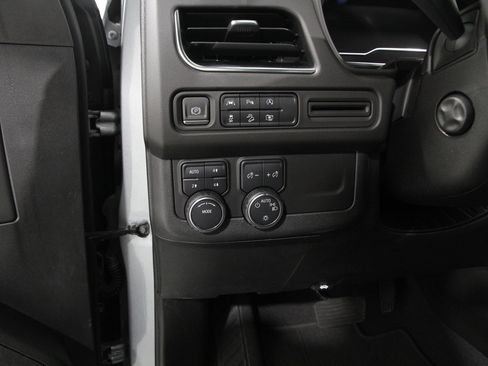 Certified 2023 Chevrolet Tahoe Z71 w/ Luxury Package image 6