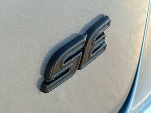 Used 2024 Toyota Corolla SE image 10