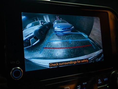 Used 2024 Toyota Highlander XLE AWD/4WD image 21