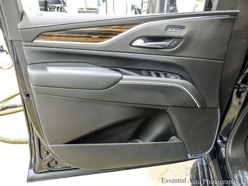 Used 2023 Cadillac Escalade Premium Luxury w/ Performance Package AWD/4WD image 23