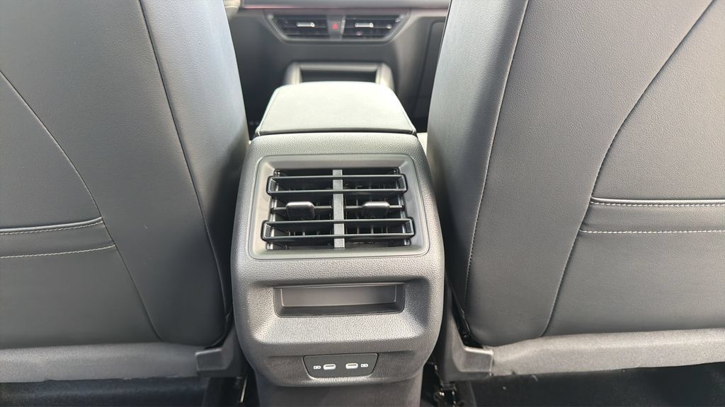 New 2026 Volkswagen Tiguan SE R-Line FWD image 28