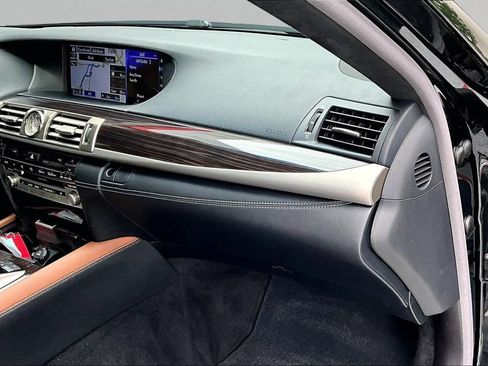 Used 2017 Lexus LS 460 w/ F Sport Midnight Edition RWD image 26