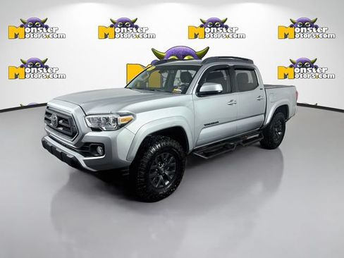 Used 2023 Toyota Tacoma SR5 AWD/4WD image 1