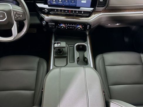 Used 2025 GMC Sierra 1500 Elevation w/ Elevation Premium Package image 16