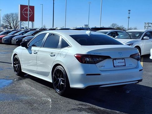 Used 2025 Honda Civic Sport image 3