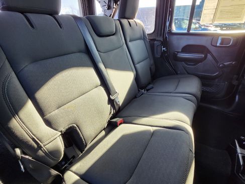 Used 2020 Jeep Wrangler Unlimited Sport image 19