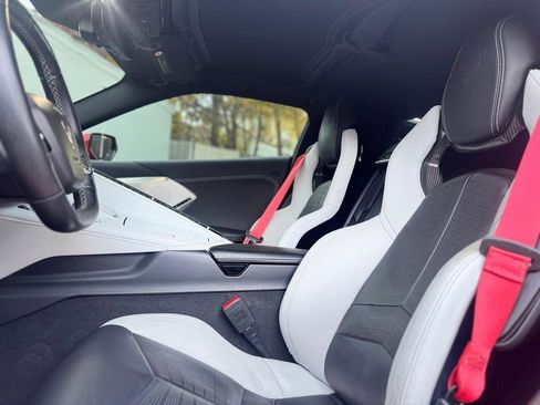 Used 2021 Chevrolet Corvette Stingray Preferred Cpe w/ 2LT image 17