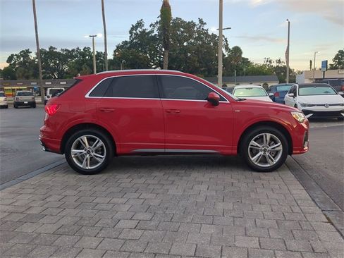 Used 2022 Audi Q3 2.0T Premium Plus w/ Premium Plus Package image 3