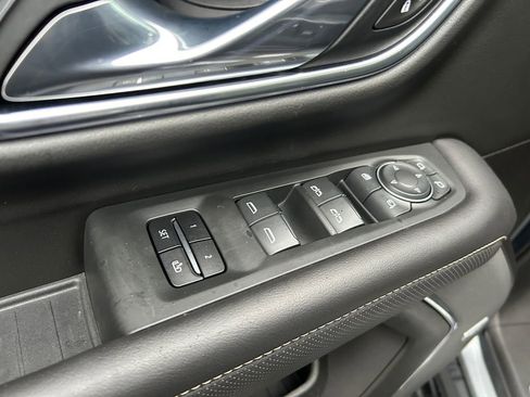 Used 2021 Chevrolet Tahoe Premier AWD/4WD image 24