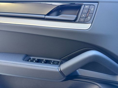 New 2026 Porsche Cayenne image 12