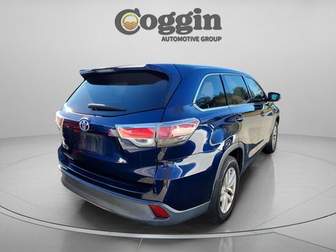 Used 2016 Toyota Highlander LE image 4