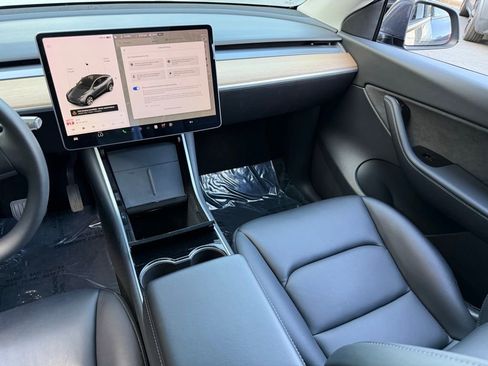 Used 2020 Tesla Model Y Long Range AWD/4WD image 42