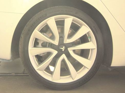 Used 2020 Tesla Model 3 Long Range image 12