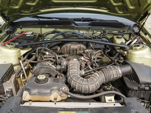 Used 2005 Ford Mustang Convertible RWD image 23