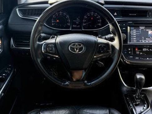 Used 2018 Toyota Avalon XLE w/ Carpet Mat Package FWD image 14