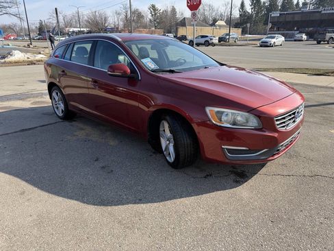 Used 2015 Volvo V60 T5 Premier image 16