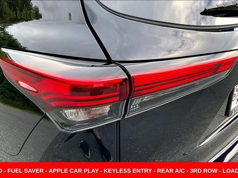 Used 2022 Toyota Highlander LE AWD/4WD image 22