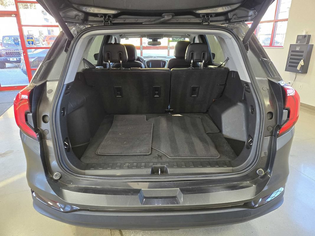 Used 2020 GMC Terrain SLT w/ Preferred Package AWD/4WD image 32