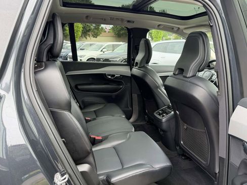 Used 2022 Volvo XC90 T5 Momentum AWD/4WD image 13