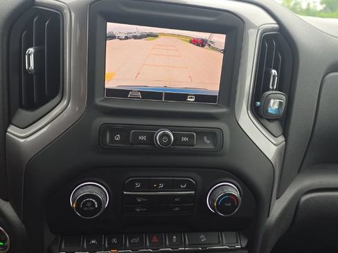 Used 2022 Chevrolet Silverado 1500 Custom Trail Boss AWD/4WD image 47