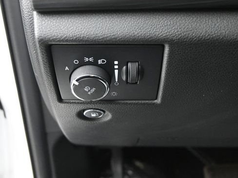 Used 2021 Jeep Grand Cherokee Laredo X AWD/4WD image 23