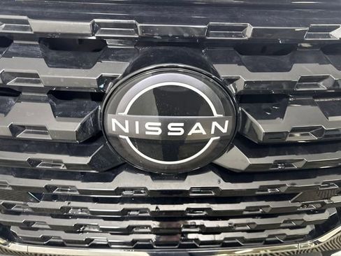 Used 2024 Nissan Kicks SV image 9