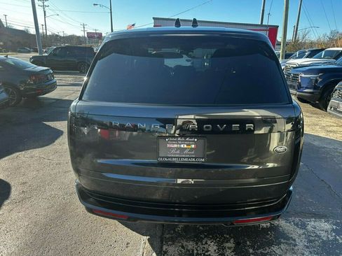 Used 2023 Land Rover Range Rover SE image 4