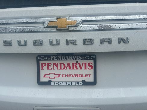 Used 2022 Chevrolet Suburban Premier image 4