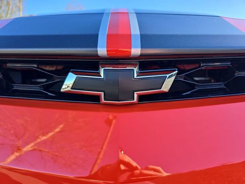 Used 2018 Chevrolet Camaro SS w/ Hot Wheels Edition image 33