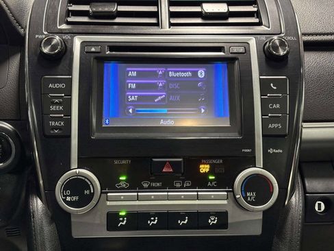 Used 2013 Toyota Camry SE w/ Convenience Pkg image 24