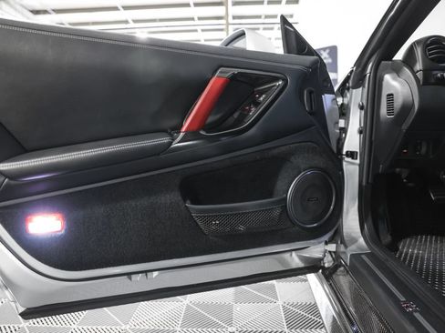 Used 2015 Nissan GT-R Black Edition AWD/4WD image 33