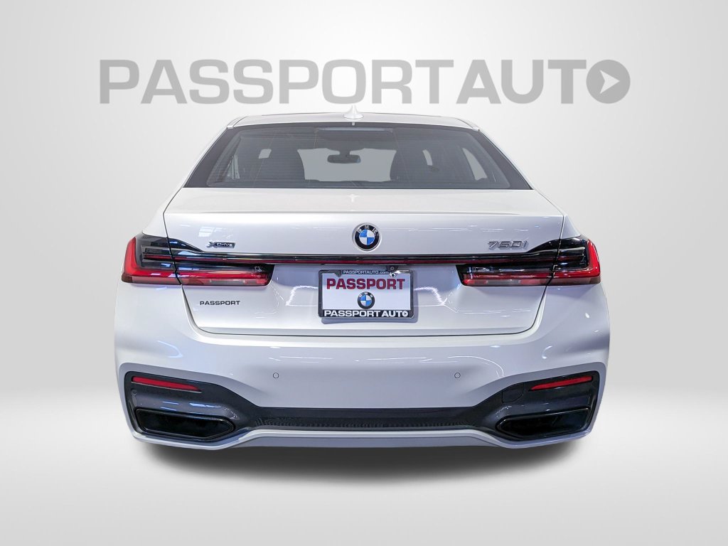 Used 2021 BMW 750i xDrive w/ M Sport Package AWD/4WD image 6