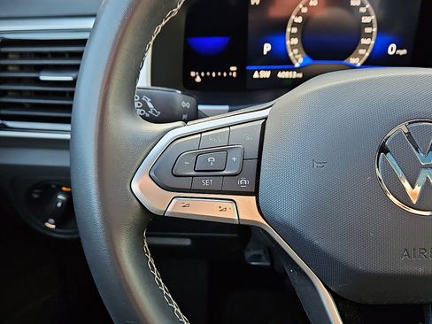 Certified 2022 Volkswagen Atlas Cross Sport SE w/ Panoramic Sunroof Package image 17