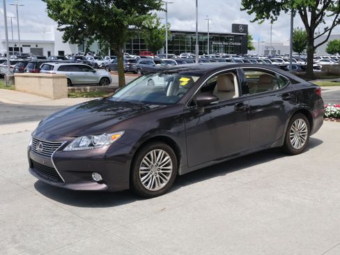 Used 2013 Lexus ES 350 w/ Luxury Pkg FWD image 5