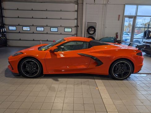 Used 2021 Chevrolet Corvette Stingray Preferred Conv w/ 2LT image 5