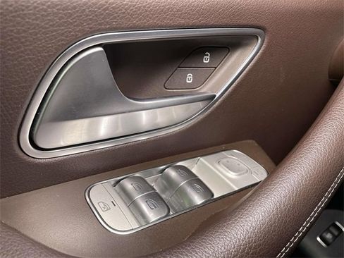 Used 2022 Mercedes-Benz GLE 350 4MATIC image 32