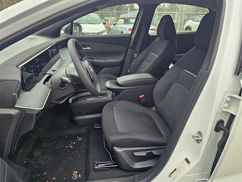 New 2026 Nissan Leaf image 17