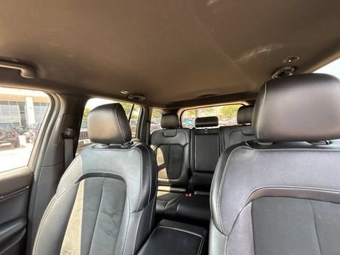 Used 2023 Jeep Grand Cherokee Altitude AWD/4WD image 14
