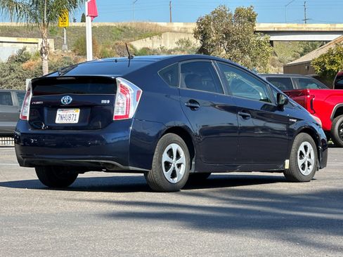 Used 2015 Toyota Prius Two image 5