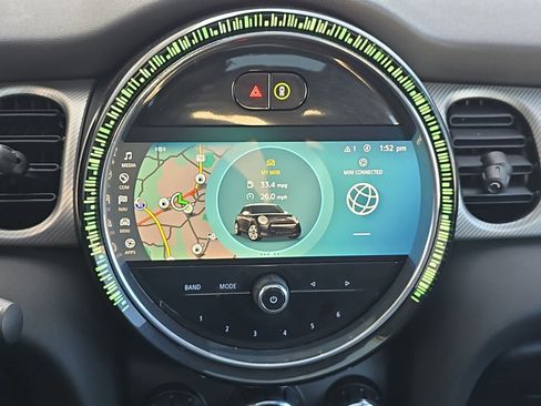 Used 2022 MINI Cooper 4-Door Hardtop image 25