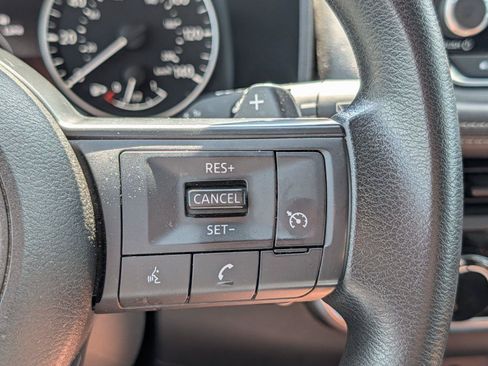 Used 2024 Nissan Rogue S AWD/4WD image 24