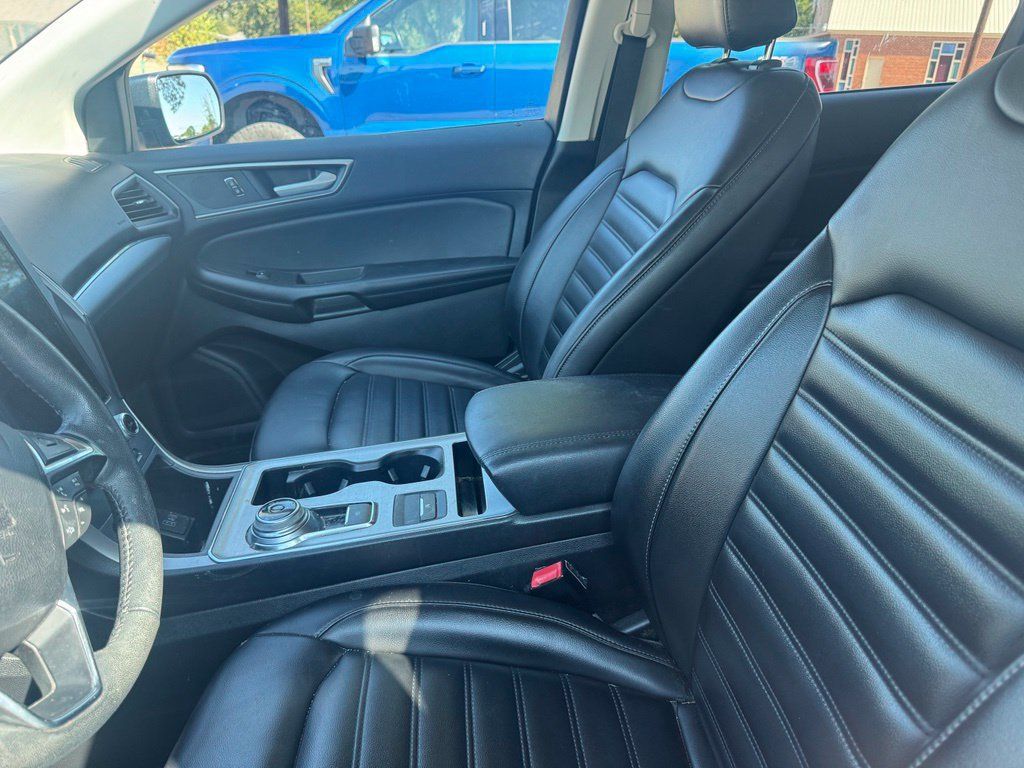 Used 2022 Ford Edge SEL w/ Convenience Package AWD/4WD image 8