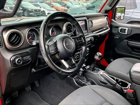 Used 2020 Jeep Wrangler Sport AWD/4WD image 6