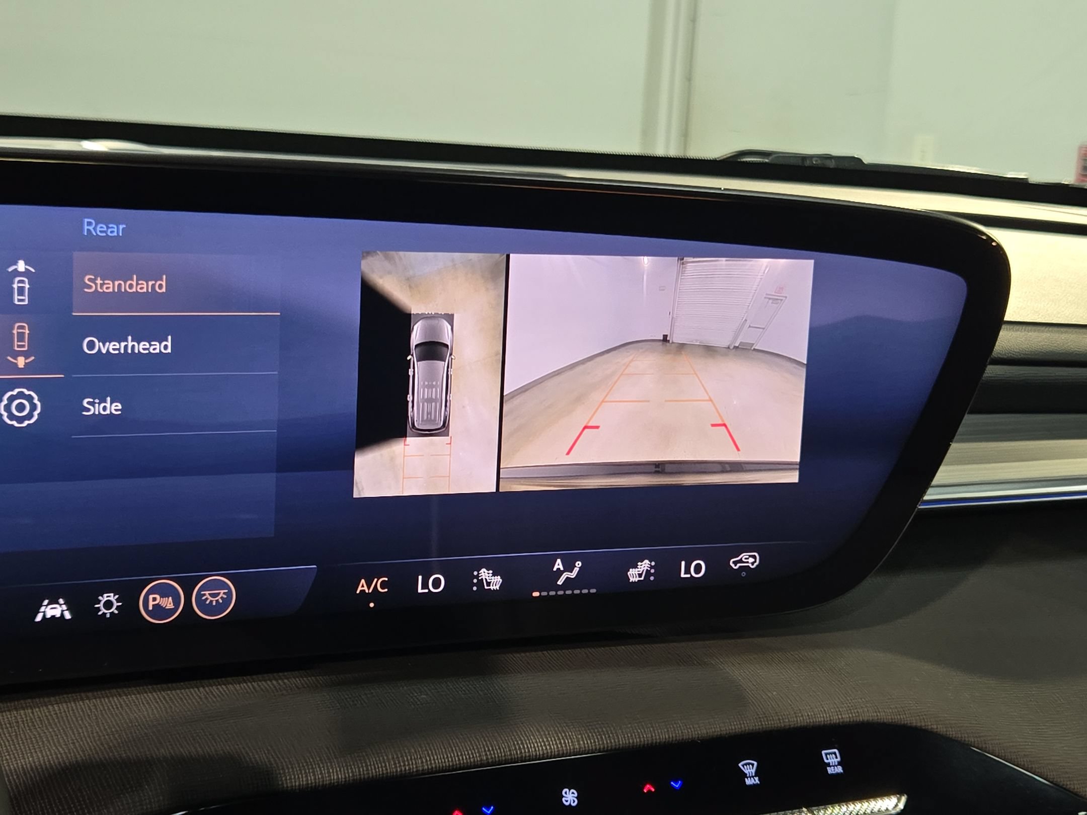 Used 2025 Buick Enclave Preferred FWD image 30
